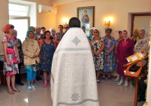 Молебен пред иконой Пресвятой Богородицы «Всецарица», пятилетие храма, расположенного на территории онкологического центра. 31 августа 2011