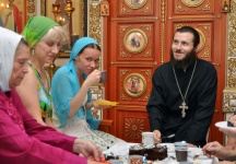 Молебен пред иконой Пресвятой Богородицы «Всецарица», пятилетие храма, расположенного на территории онкологического центра. 31 августа 2011