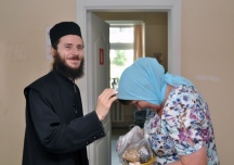 Молебен пред иконой Пресвятой Богородицы «Всецарица», пятилетие храма, расположенного на территории онкологического центра. 31 августа 2011